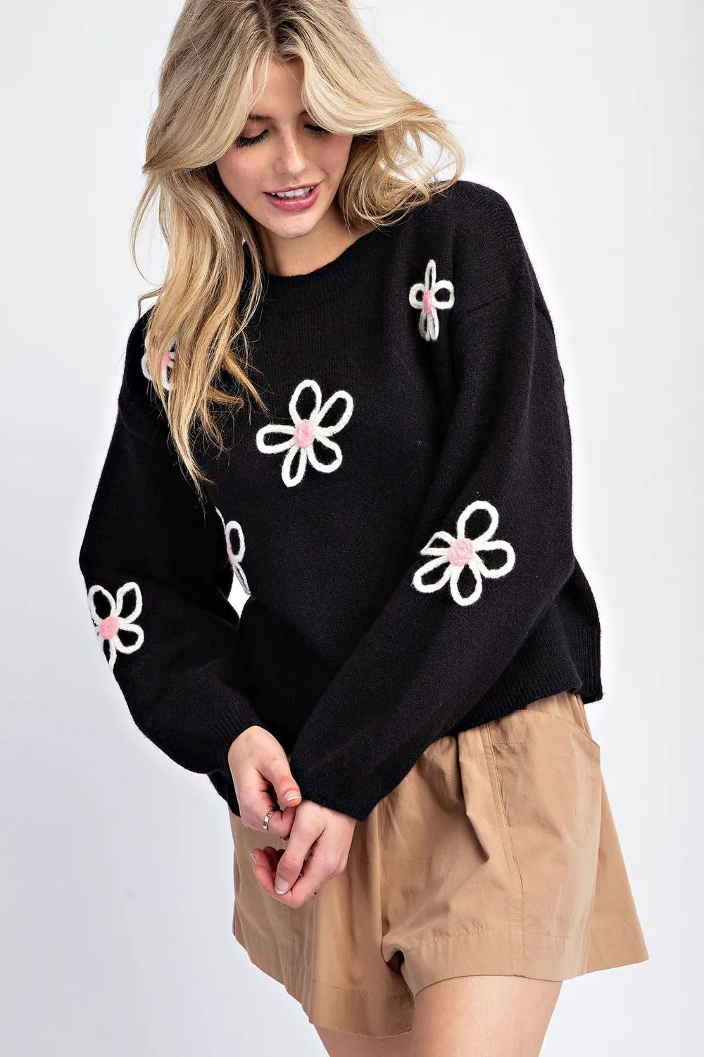 APPLIQUE FLOWER SWEATER