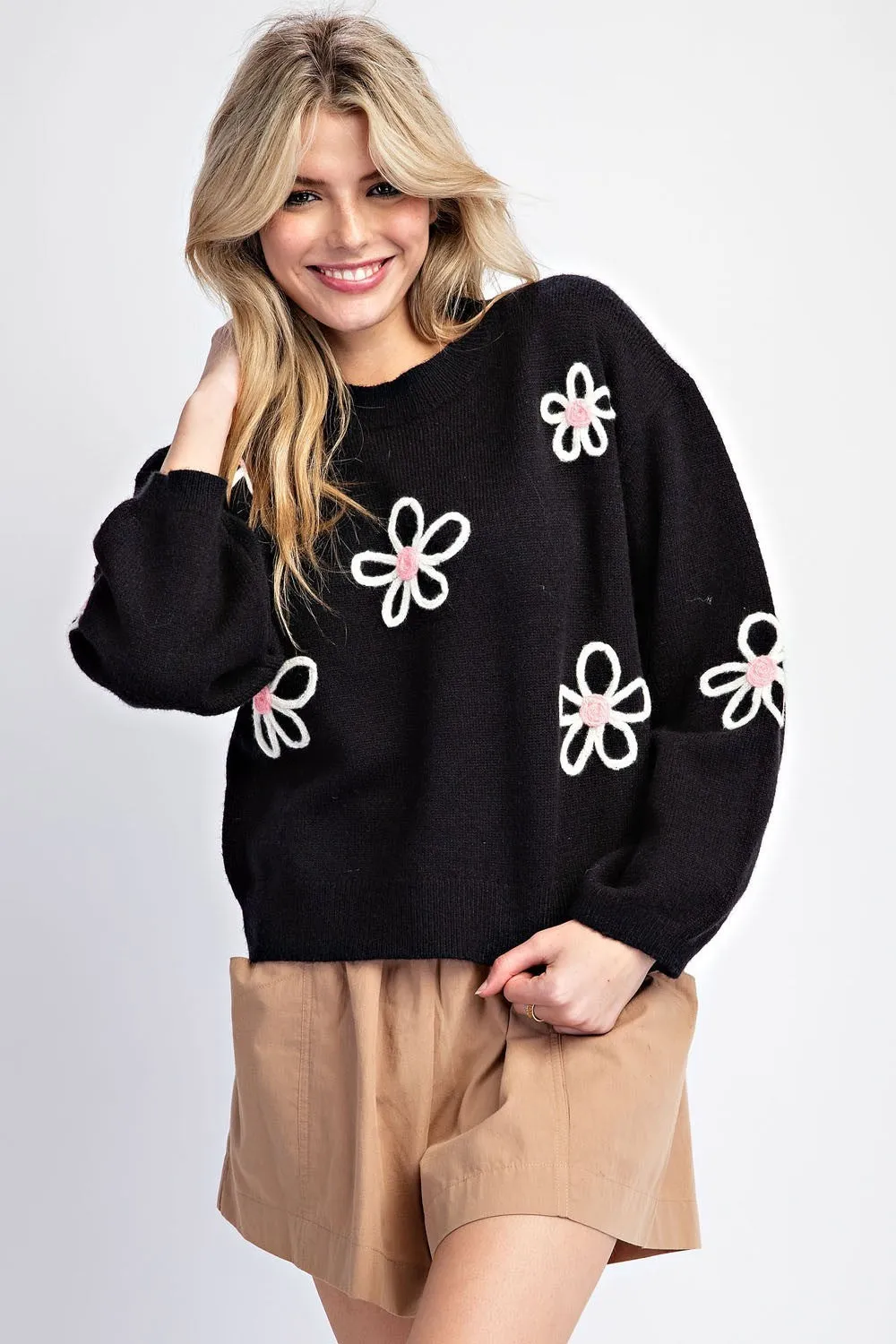 APPLIQUE FLOWER SWEATER