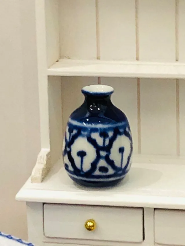 Blue White Patterned Vase - 2.5 cm high