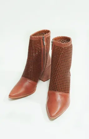 Brandy Basketweave Boots