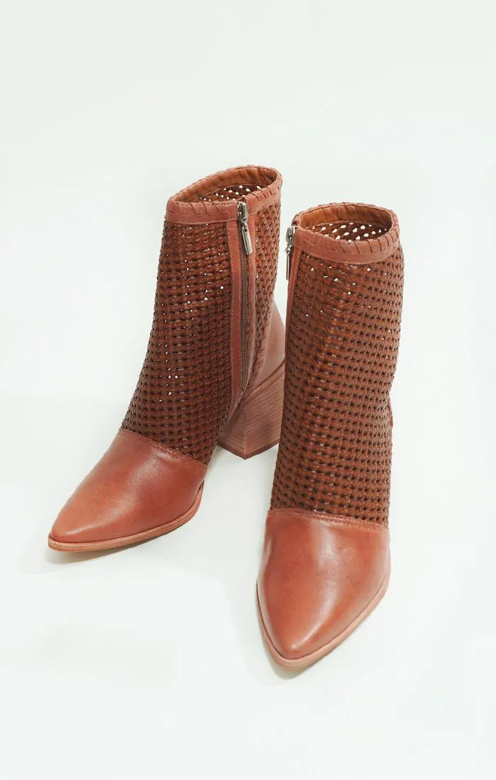 Brandy Basketweave Boots