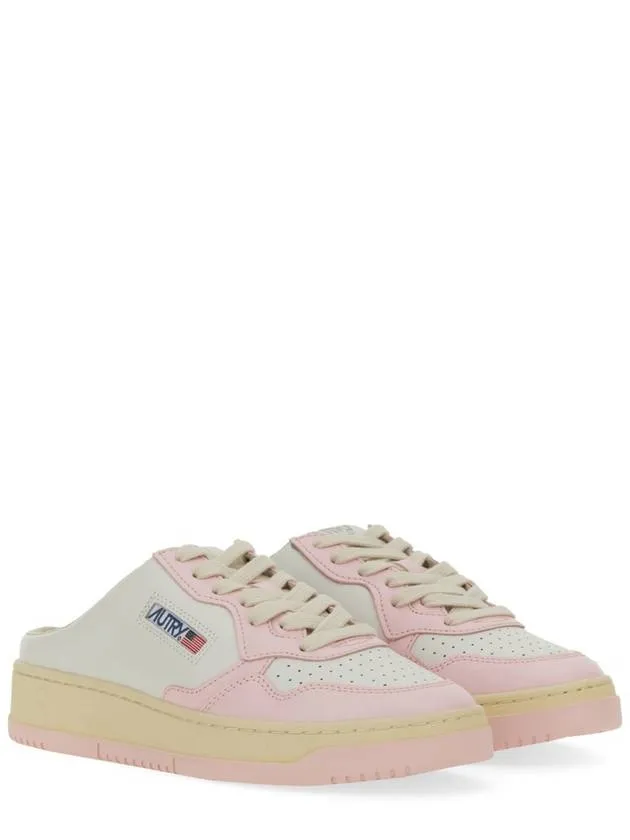"MEDALIST MULE" SNEAKER