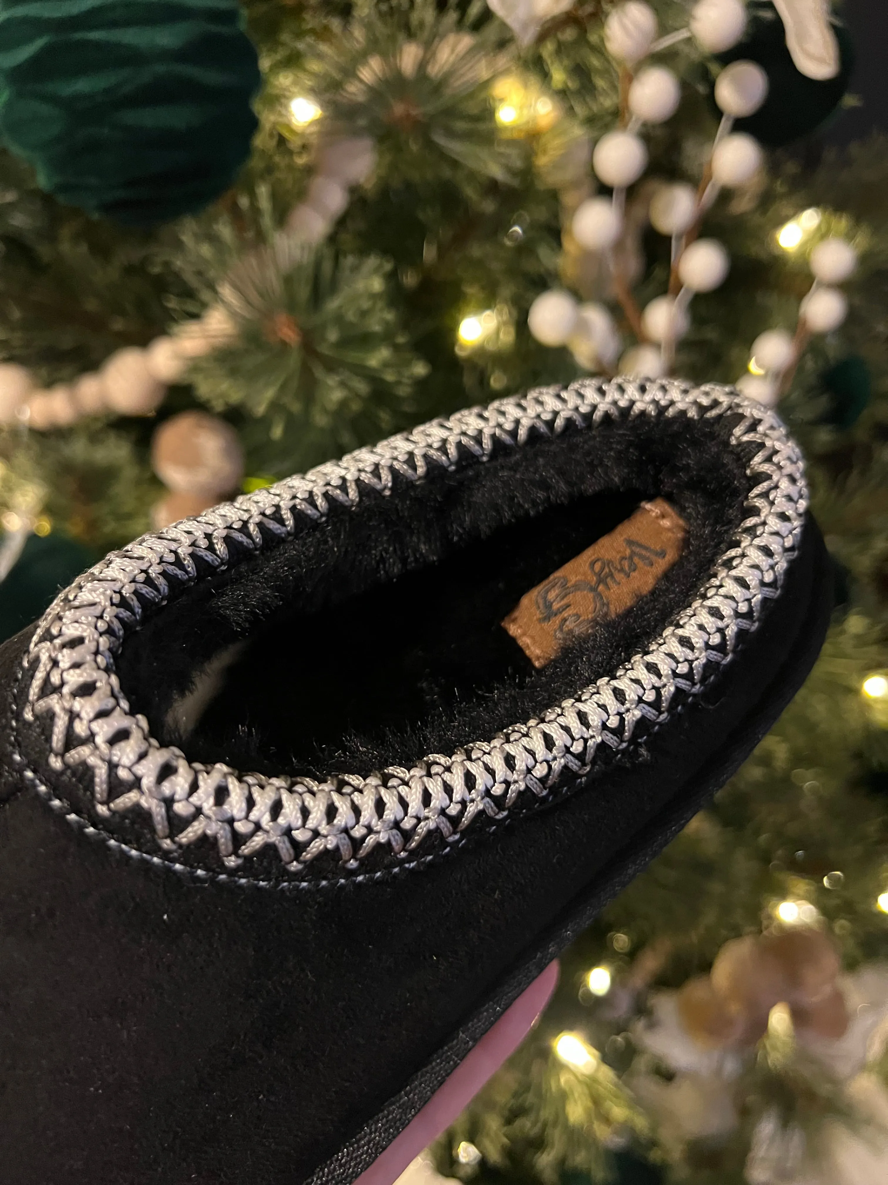 Walking Cozy Regular Slip Ons- Black