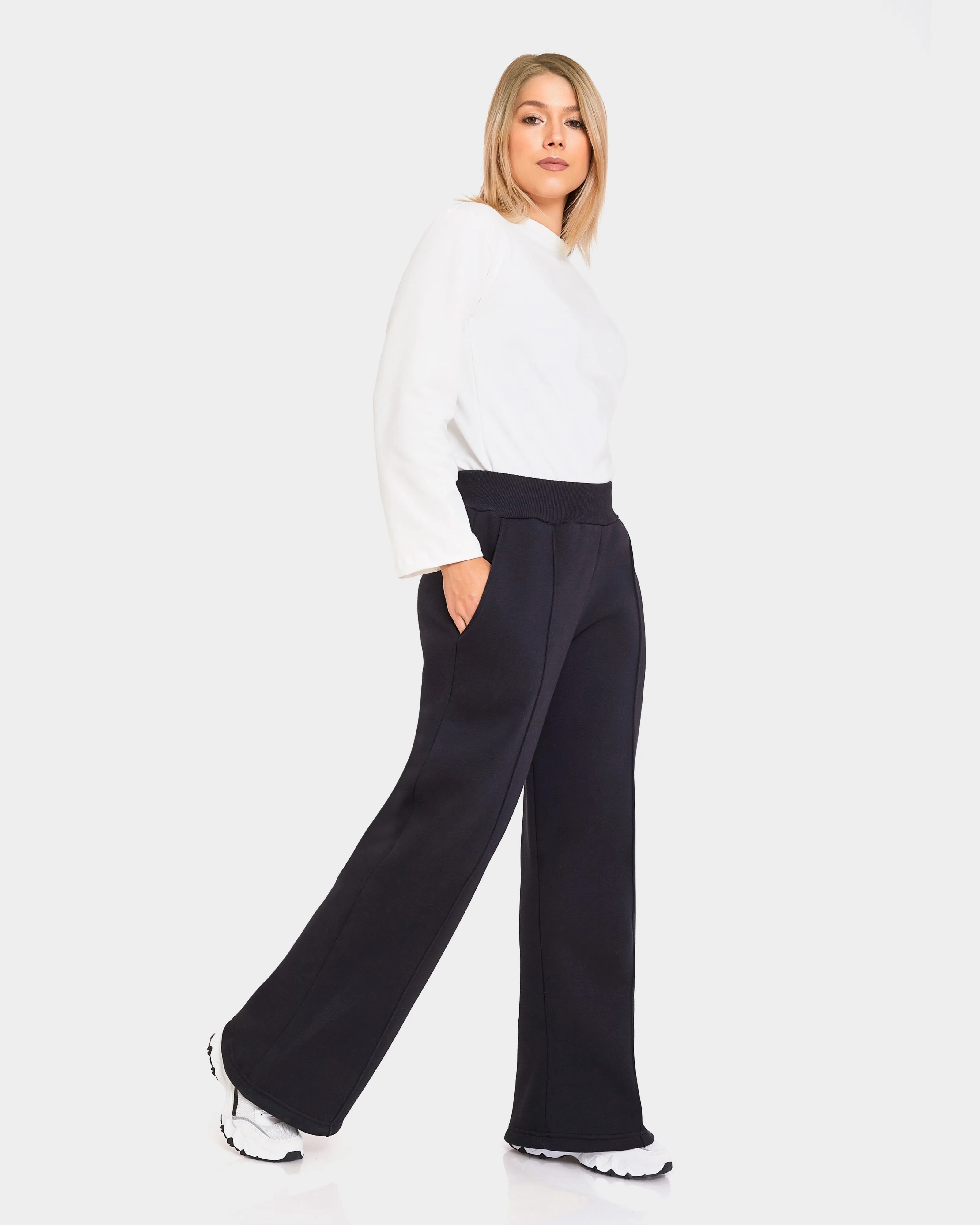 Wide Leg Sweatpants With Pintuck